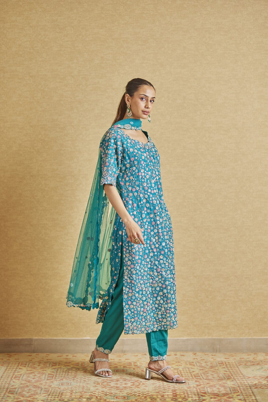 Pine Embroidered Straight Suit